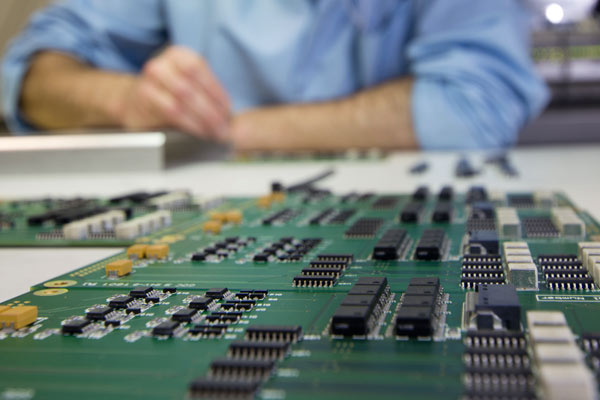 PCB repair, modification and upgrade by Phoenix Systems
